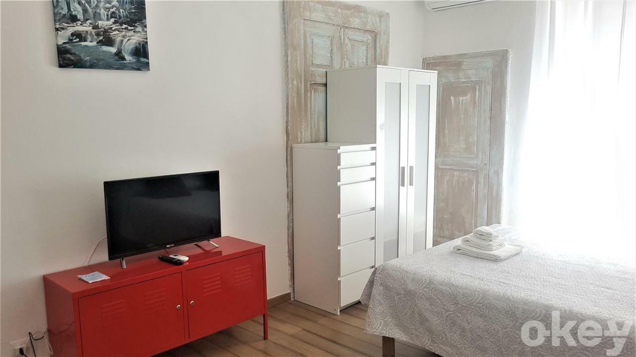 Bari Central Studio - Bari Centro Bagian luar foto